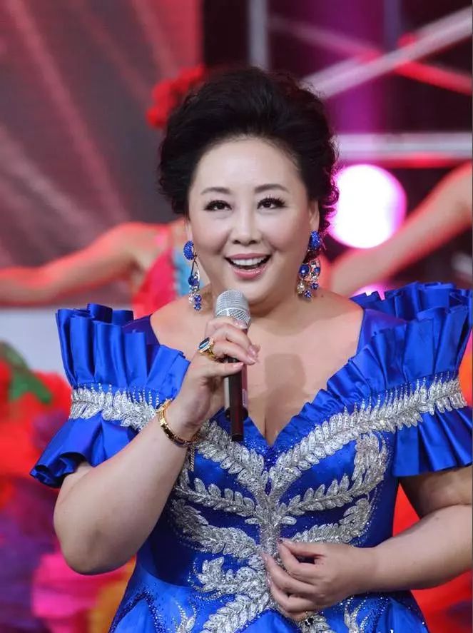 华唐艺术高中名师教授郑咏